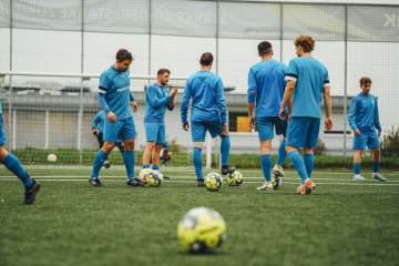 奇克与尼昂亮相米兰引关注（配图示意）